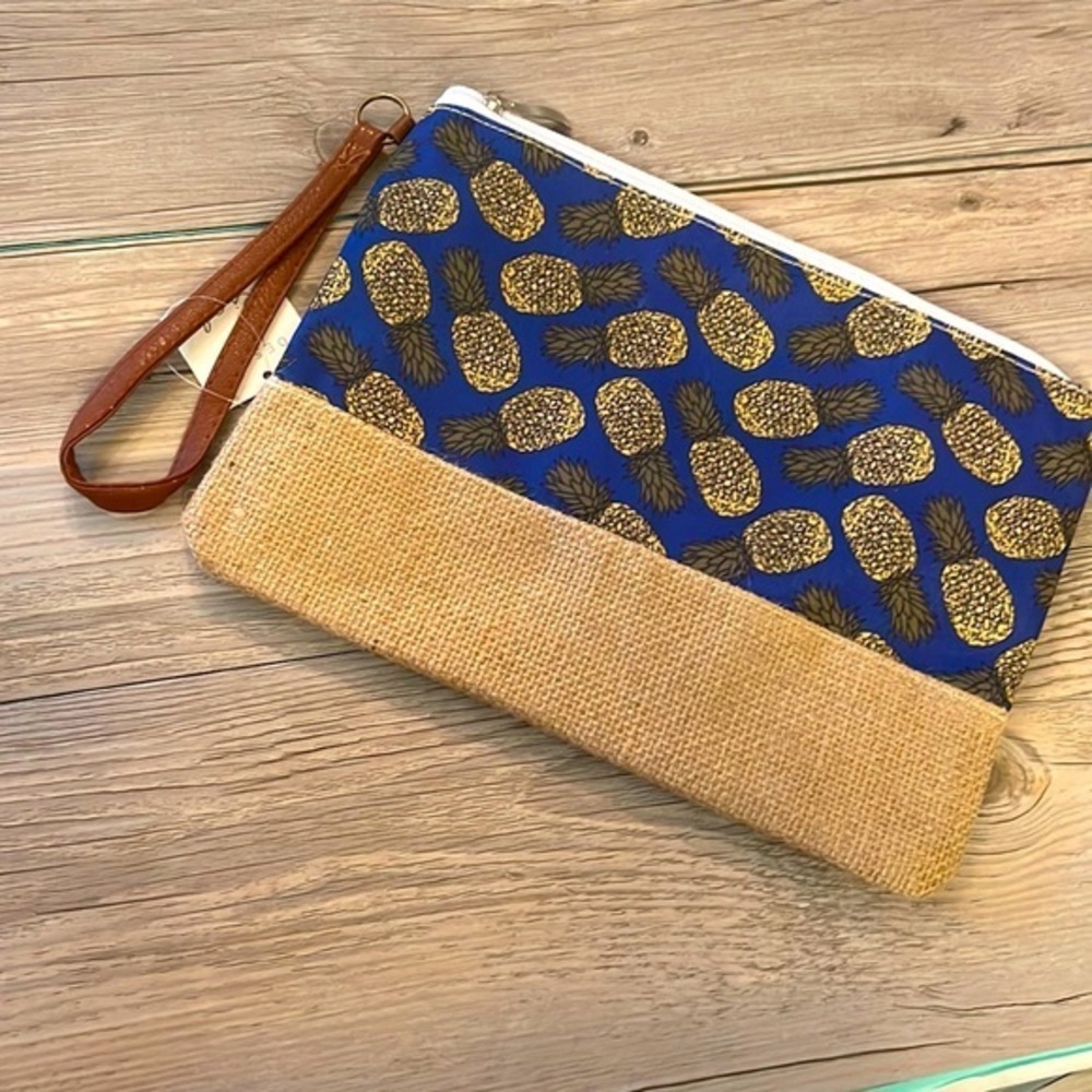 🍍 Wristlet Pouch 🍍